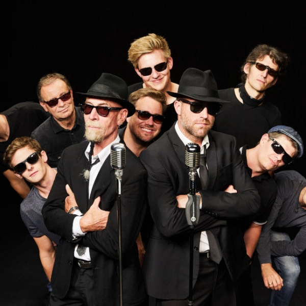 Blues Brothers Supercharged 1500x644 © Johannes Puch